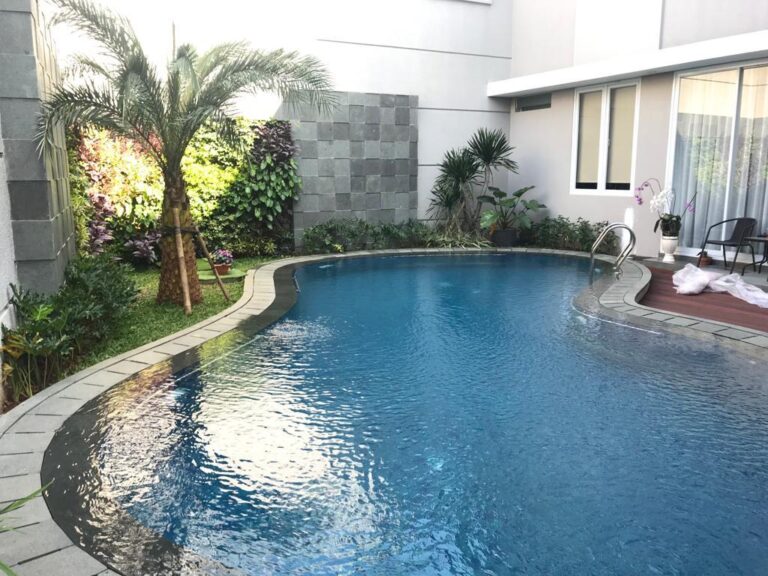 private pool 2
